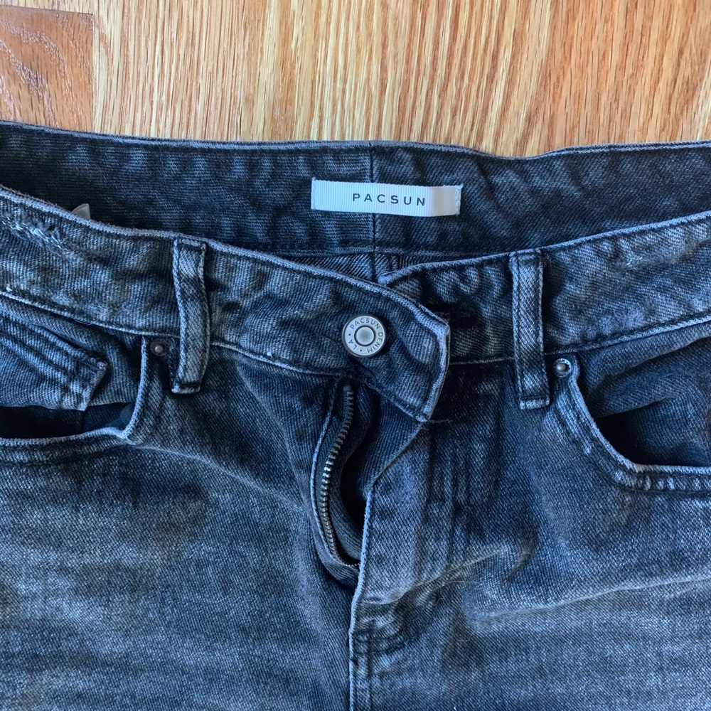 PacSun black high rise mom jeans size 26